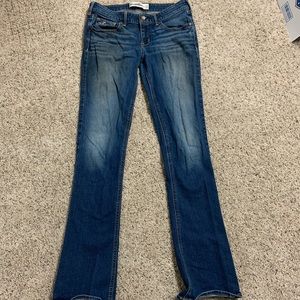 Great condition! Hollister jeans.